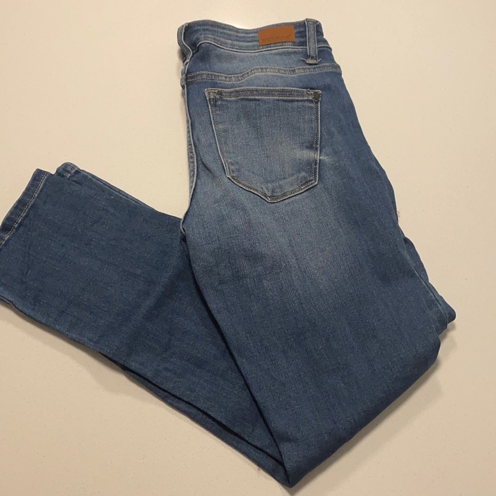 Judy Blue Distressed Boyfriend Jeans